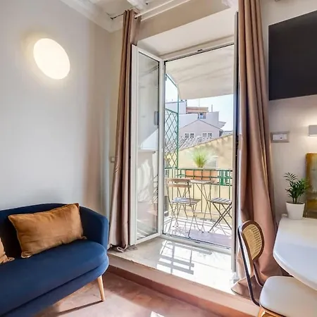 Romantic With Balcony Near Navona Square *