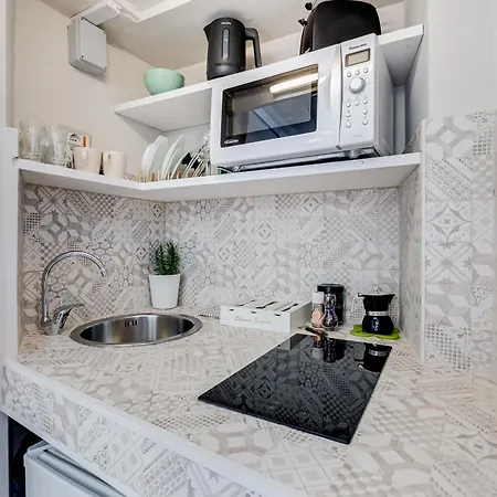 Romantic With Balcony Near Navona Square